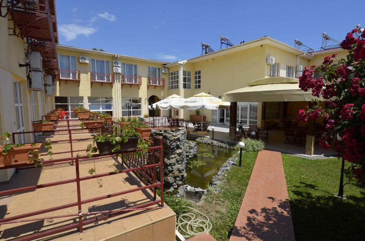 Hotel Intim Costinesti Exterior foto